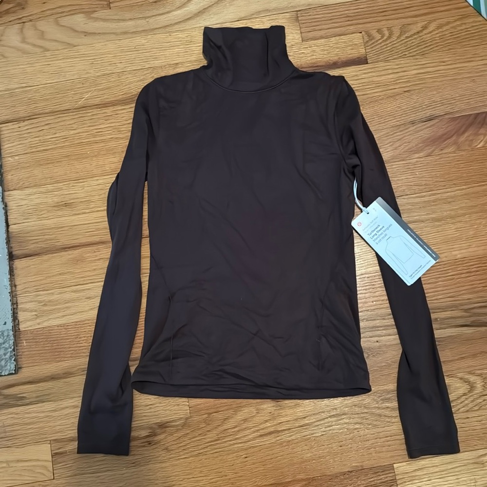 Lululemon Turtleneck Long Sleeve